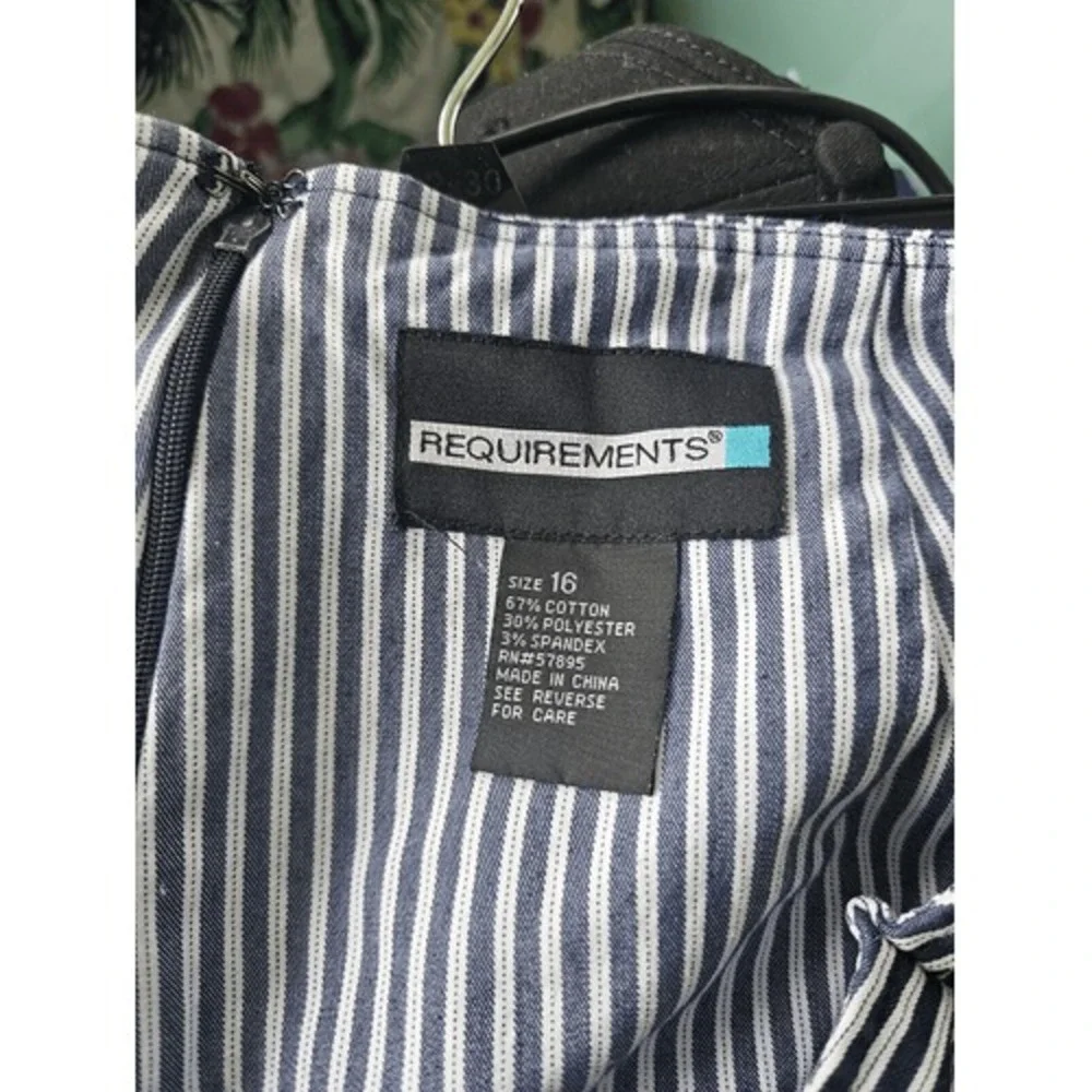 Requirements Skort Black‎ White Striped Women Size 16 Pinstripe